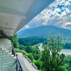 Hotel Hollywood Vibes #Riverview #Premium Rooms #Prime Location #Most Awarded #Parking #Top Rated #Open Terrace #Lawn #Best Selling Hotel In Manali